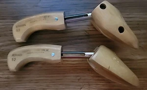 Vintage Wood Shoe Keeper Rochester NY Shoe Tree Co. Split Toe Pair 52 Mohawk - Picture 1 of 5