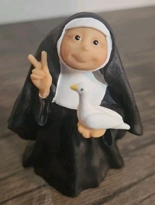 Sister Folk from Abey Press "Peace Be With You" Nun With Bird Figurine #40686 - Picture 1 of 7