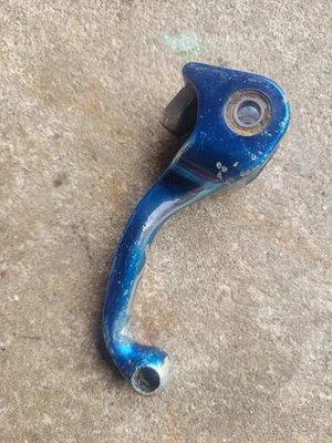ASV  Brake Lever Blue Yamaha YZ125 YZ250 YZ250F/FX YZ450F/FX - Image 1 of 2