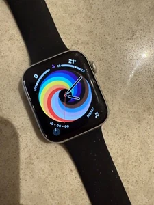 Apple Watch 6/44 Silver GPS Black Band- Brand New Battery - Zdjęcie 1 z 6