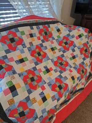 Edredón completo con estampado de saco de alimentación estilo retro, hecho a mano 82"x62" algodón $124,95 Foto 1 de 4