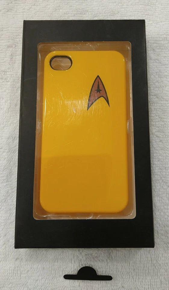 Футляр Star Trek ThinkGeek Starfleet золотой для iPhone 4 - Изображение 1 из 4