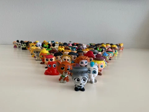 DISNEY DOORABLES Series Season  4, 5, 6, 7, 8 Lets Go Mini Figures Toys Cover
