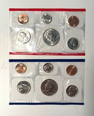 1987 US Mint Set Uncirculated Coin Set P-D Mint Marks 10 Coins 2 Mint Medals - Image 1 of 4