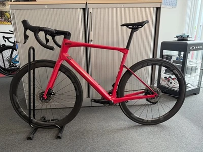 BMC Roadmachine ONE, rot - SRAM RIVAL ZIPP 303S - Größe 56 - Bild 1 von 4