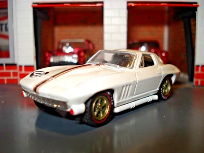 1966 66 CHEVY CORVETTE 427 LIMITED EDITION 1/64 WHITE RACE CAR EDELBROCK  M2 - Image 1 of 4