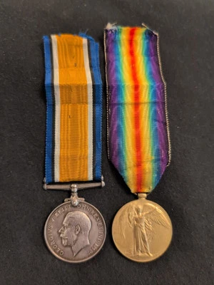 Par de la Primera Guerra Mundial 211675 Richard Strudwick, Shepperton Weybridge, Royal Field Artillery Foto 1 de 4