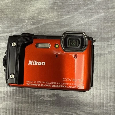 Cámara digital Nikon COOLPIX W300 (naranja) Foto 1 de 4
