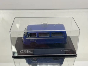 MINICHAMPS 053094 VW T2 THW BERLIN KREUZBERG -BLUE 1:43- GOOD IN SHOWCASE - Picture 1 of 8