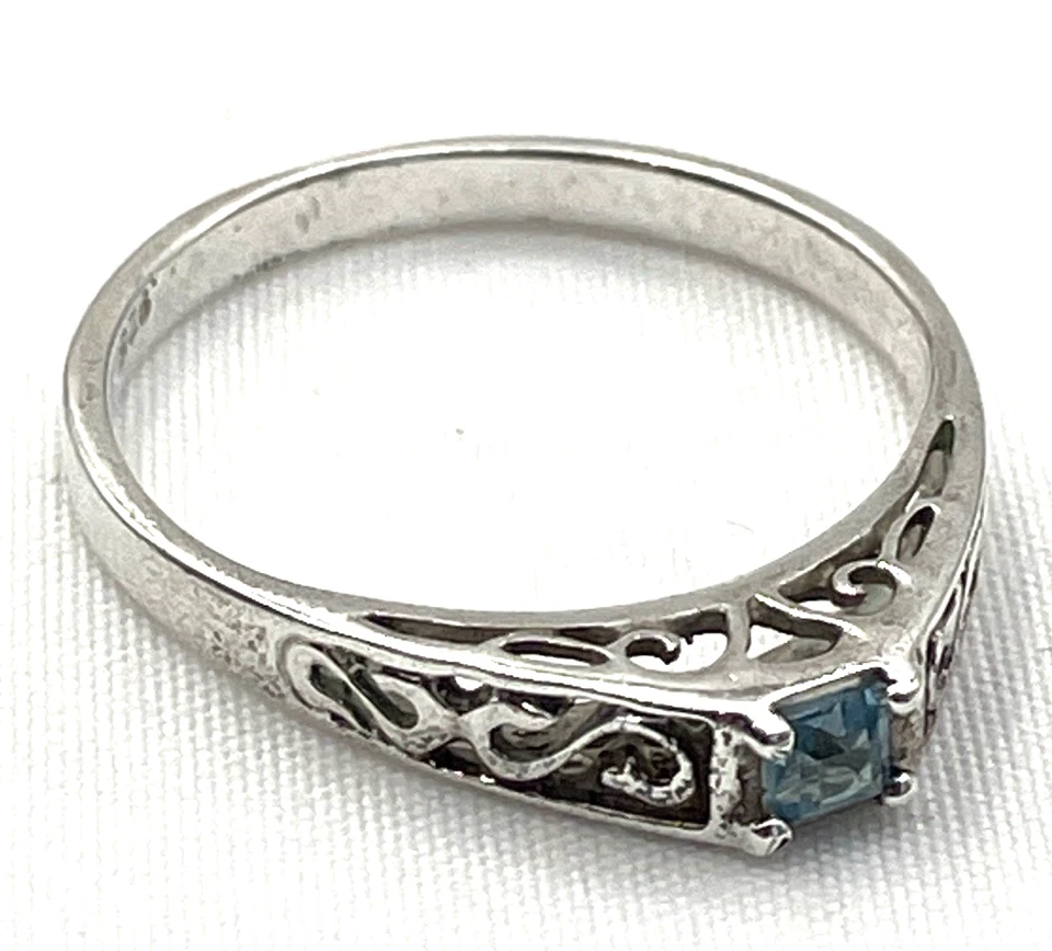 (M) Anillo de piedras preciosas de topacio azul esterlina 925 firmado por diseñador talla 9,75 Foto 1 de 4