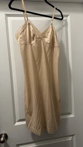 Vintage Vanity Fair Nightgown Off-white Ecru Size 36 Beige - Foto 1 di 5