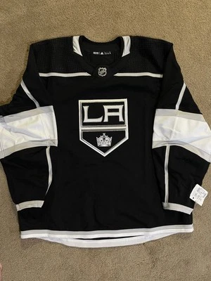 LA Kings Team Issued Mic Jersey - Image 1 of 3