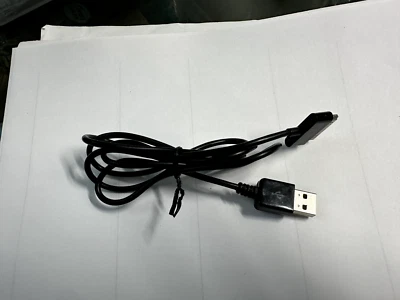 Incipio cable for  Pad 1/2/3 iPhone 4S USB  Cable Charger  Black - Image 1 of 4