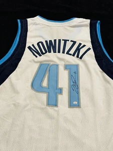 Dirk Nowitzki Dallas Mavericks Signed Basketball Jersey COA - Picture 1 of 8