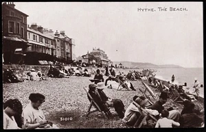 Hythe The Beach Kent Photochrom Postcard - Picture 1 of 2