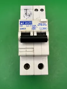 Proteus 32MCR C32 32A 30mA zweipolig RCBO - Bild 1 von 4
