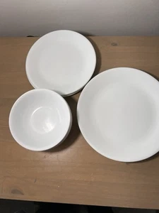 VTG Corelle - WINTER FROST WHITE - 18 Pc Set - L & S Plates Bowls Service For 6 - Picture 1 of 6