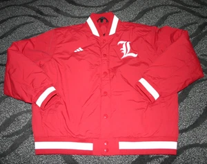 Chaqueta roja con botones emitida por el equipo Adidas de los Louisville Cardinals talla L nueva sin etiquetas - Imagen 1 de 3