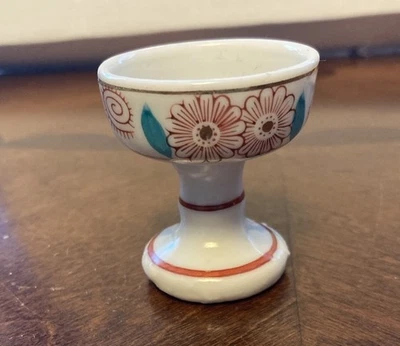 Tazas de ofrenda de arroz de porcelana con altar budista japonés Foto 1 de 4