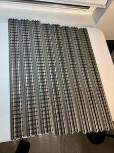 Menge 8 MTH Realtrax 30" lange gerade Gleisstücke Spur O - Bild 1 von 12