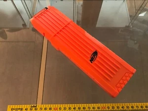 Nerf Blaster Magazine Clip with Full Round of 18 Darts Genuine Hasbro - Picture 1 of 5
