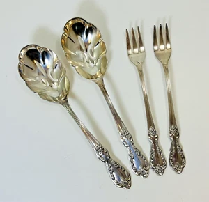 GRAND ELEGANCE/SOUTHERN MANOR Silver Plate 2 Nut Spoons & 2 Seafood Forks (SWT) - Picture 1 of 5