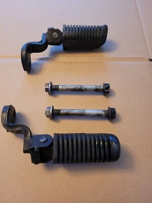 reposapiés yamaha xj650lj seca turbo, delantero derecho e izquierdo Foto 1 de 4