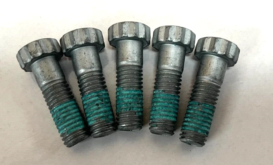 Land Rover Defender Eje Delantero Giratorio Viviendas Tornillos UYG500050 - Imagen 1 de 1