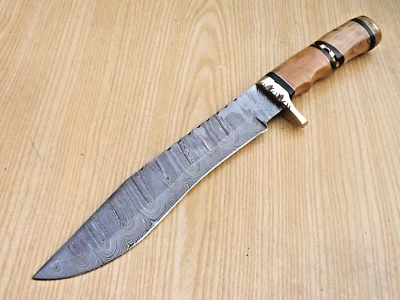 Cuchillo de caza de acero Damasco forjado hecho a mano mango de madera - protector de latón + funda Foto 1 de 4