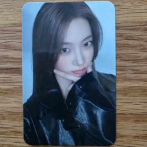 Kazuha Soundwave Lucky Draw Photocard Le Sserafim 5th Mini Hot Compact Version - Picture 1 of 2