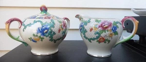 Creamer & Sugar Bowl Victoria (Scalloped, Gold Trim) by Royal Cauldon - Picture 1 of 9