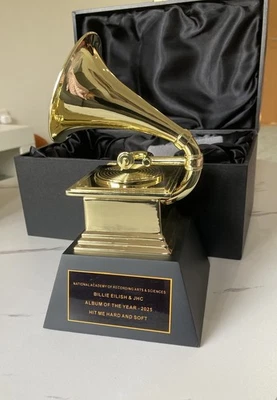Grammy Award Gramophone Metal Trophy Music Fan FREE ENGRAVING GRAMMYS AWARD 18cm - Image 1 of 4