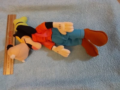 Peluche Goofy de Disney Foto 1 de 4