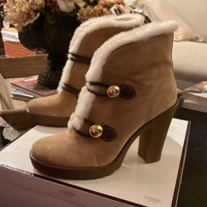 Coach Beige suede Pull On Heel Ankle Boots Size 8.5 - Picture 1 of 1