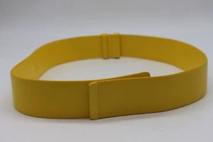$425 Salvatore Ferragamo JAUNE YELLOW Leather Belt Size 85 - Picture 1 of 9