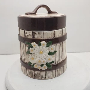 Tarro de galletas de cerámica rústica con flores blancas. Grande pintado a mano vintage - Imagen 1 de 5