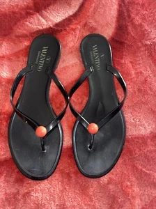 Valentino Garavani Slip On Thong Size EUR 40 Black Slip On Italy - Picture 1 of 12