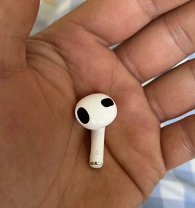 AirPods 3nd Generation right Side Only - Picture 1 of 2