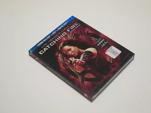 The Hunger Games: Catching Fire Blu-Ray + DVD with Slipcover - Picture 1 of 2