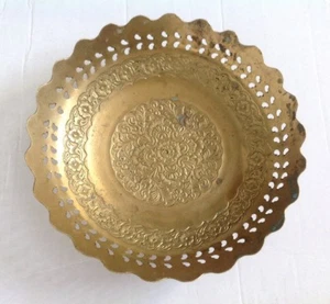 Vintage Brass Cut-out & Embossed Flower Dish/Bow Finish Footed 7.5” Dia - Picture 1 of 5