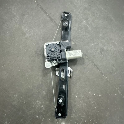 06-2012 BMW 328 325 335 E90 regulador de ventana del conductor trasero con motor probado OEM Foto 1 de 3