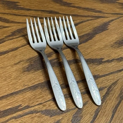 "Cubiertos de acero inoxidable Sears Wood Dale 3 tenedores de cena 7 1/4""" Foto 1 de 4