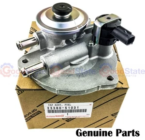 Genuine LandCruiser VDJ200 1VD 4.5 Diesel V8 Fuel Filter Housing Primer Pump Cap - Picture 1 of 4