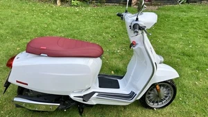 Lambretta V50 Special, 2021, 47 Miles Only, White / Red, 1 Owner. - Picture 1 of 8
