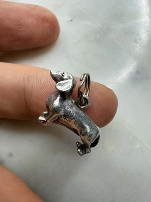 Pingente Berloque de Cachorro James Avery Prata Esterlina Dachshund Wiener Aposentado - Imagem 1 de 4