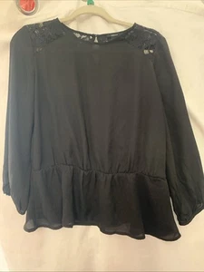 Forever 21 Black Lace Backed Blouse Sz M. Benefits Charity - Picture 1 of 3