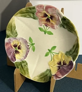 Antico piatto fiori in maiolica francese Choisy le Roi Pansy 8,25 pollici - Foto 1 di 7