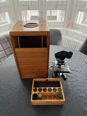 Carl Zeiss Jena Binokular-Mikroskop mit Holzkoffer & Zubehör Sehr Gut - Top ! - Bild 1 von 4