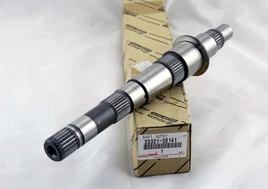 Toyota Output Shaft 33321-35141 OEM Genuine 3332135141 Transmission Drive NEW - Picture 1 of 1