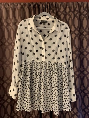 Blusa tórrida a lunares con blusa bordada extra (talla 18/29) Foto 1 de 4